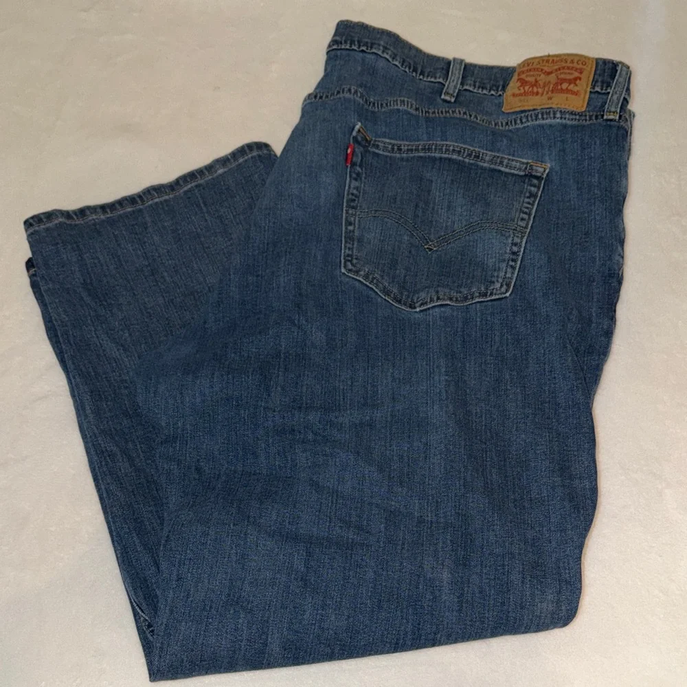 Levi 541 Men’s Jeans, size W 48 x L 30